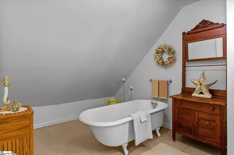 Bath - 2 Capers St, Pelzer, SC 29669 photo 4 of 4