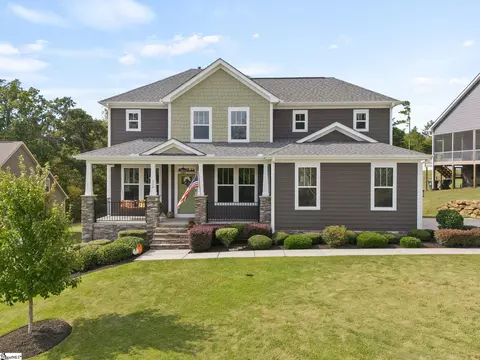 132 Rosecrest Ln, Simpsonville, SC 29680