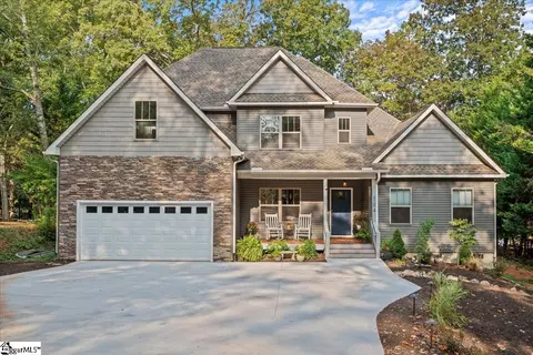 104 Snug Harbor Rd, Seneca, SC 29678