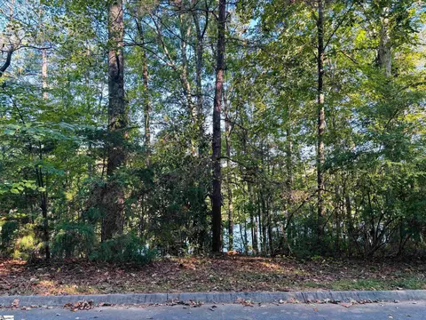 15106 Beacon Ridge Dr, Seneca, SC 29678