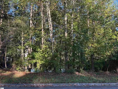 15088 Beacon Ridge Dr, Seneca, SC 29678