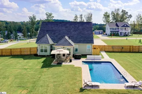 View/Area - 1011 Waterside Dr, Easley, SC 29642 photo 2 of 4