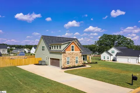 Exterior - 1011 Waterside Dr, Easley, SC 29642 photo 7 of 12