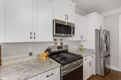 Kitchen - 1011 Waterside Dr, Easley, SC 29642 photo 3 of 5