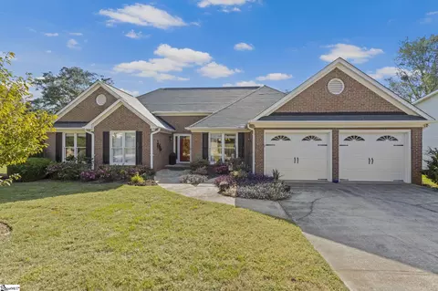111 Spring Lake Loop, Simpsonville, SC 29681