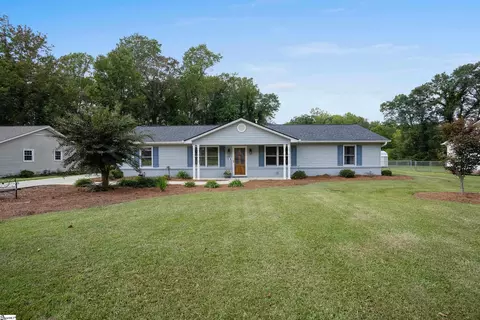 127 Montclair Rd, Mauldin, SC 29662