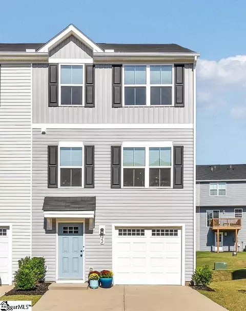 22 High Pine Trl, Greenville, SC 29617
