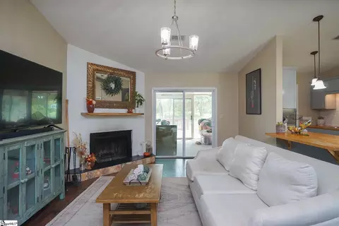 23 Paddock Ln, Greer, SC 29650 photo 4