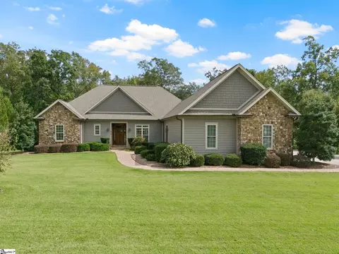 218 Audubon Acres Dr, Easley, SC 29642