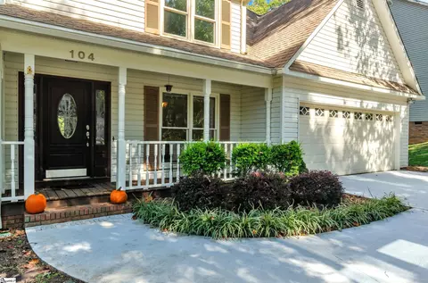 104 Briar Park Dr, Greer, SC 29651 photo 2