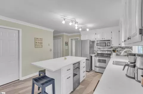 104 Briar Park Dr, Greer, SC 29651 photo 11