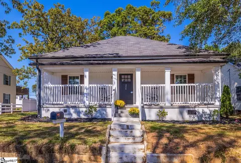 206 Connecticut Ave, Greer, SC 29650