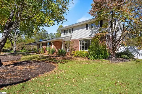 12 Sunderland Dr, Greenville, SC 29611