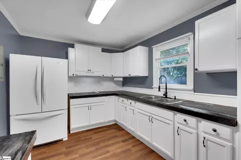 Kitchen - 7 Park St, Pelzer, SC 29669 photo 1 of 2