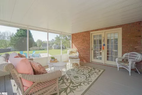 Exterior - 304 Rackley Ln, Easley, SC 29642 photo 2 of 8