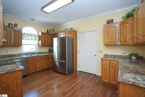 Kitchen - 304 Rackley Ln, Easley, SC 29642 photo 2 of 3