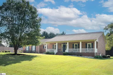 304 Rackley Ln, Easley, SC 29642