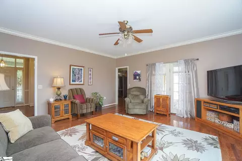 Living - 304 Rackley Ln, Easley, SC 29642 photo 1 of 1