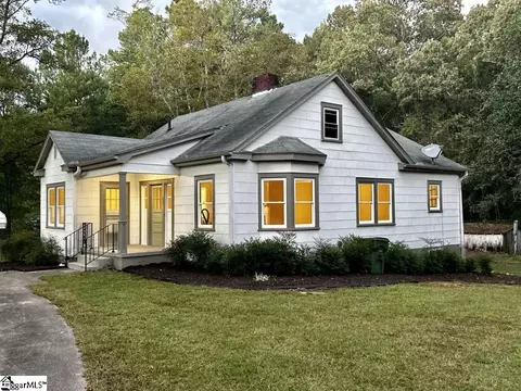 308 N Laurel St, Walhalla, SC 29691
