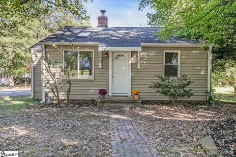 101 Hallcox St, Greenville, SC 29609