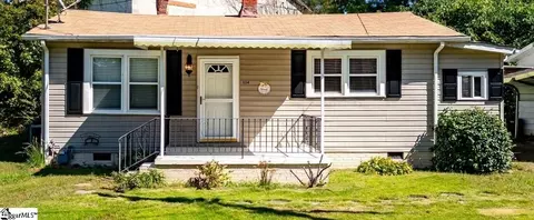 114 Mayfair Cir, Easley, SC 29640
