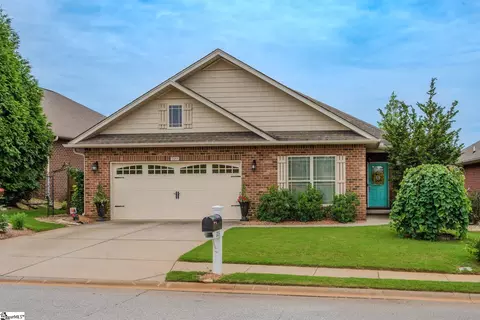 203 Scottish Ave, Simpsonville, SC 29680