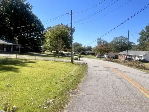 211 Sylvia Rd, Easley, SC 29642 photo 6
