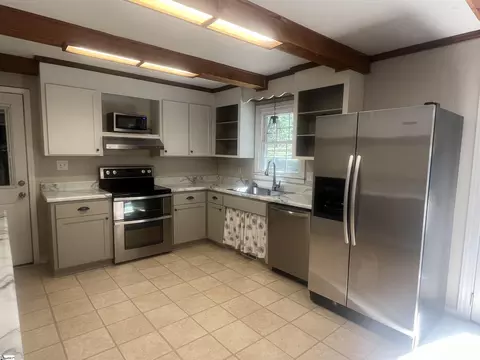 211 Sylvia Rd, Easley, SC 29642 photo 11