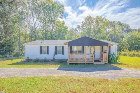 115 Sydney Ln, Gray Court, SC 29645