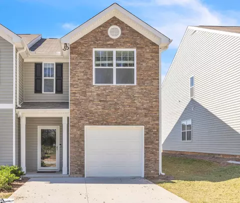 1556 Katherine Ct, Boiling Springs, SC 29316
