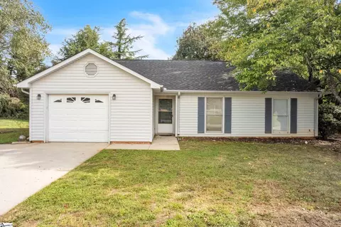 102 Markswood Dr, Simpsonville, SC 29681