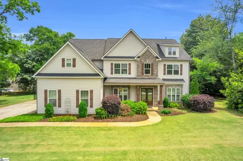 8 Wood Leaf Trl, Travelers Rest, SC 29690
