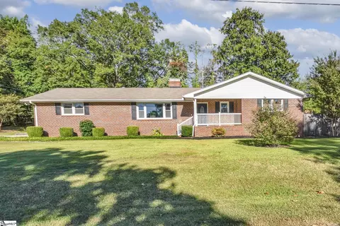 17 Astor St, Greenville, SC 29615