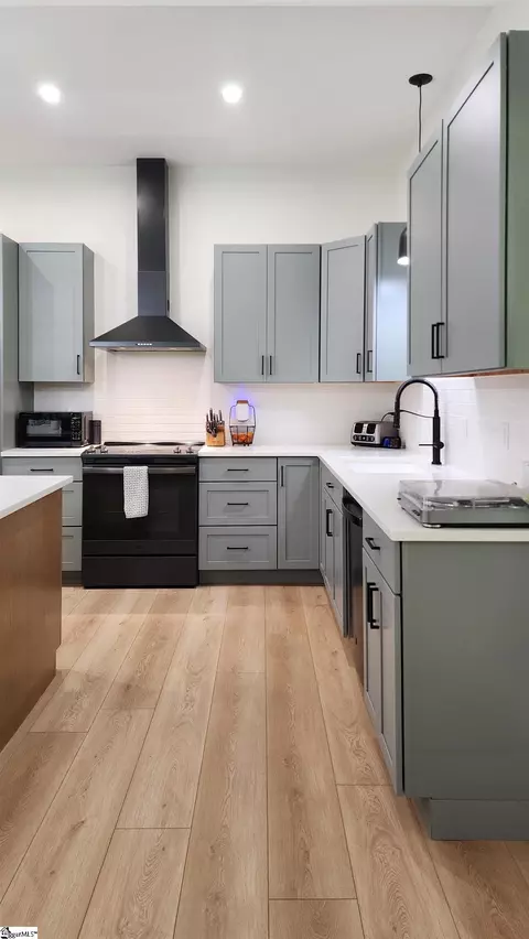 Kitchen - 105 Willow Spring Rd, Six Mile, SC 29682 photo 2 of 3