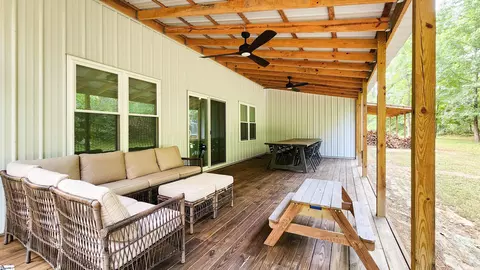 Exterior - 105 Willow Spring Rd, Six Mile, SC 29682 photo 5 of 6