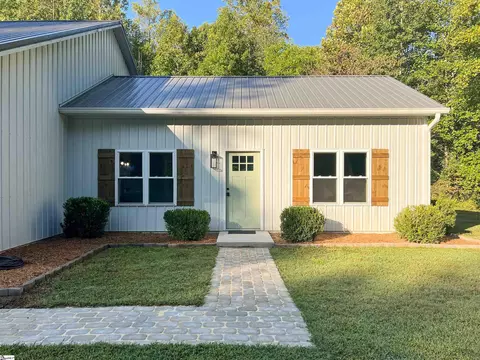 Exterior - 105 Willow Spring Rd, Six Mile, SC 29682 photo 2 of 6