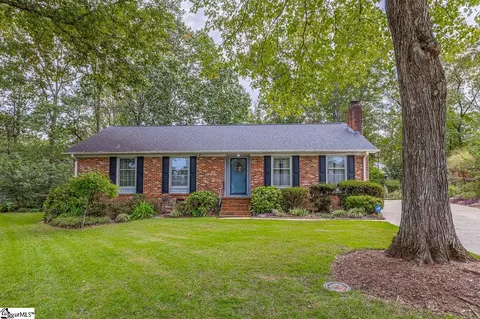 4 Gray Fox Ct, Taylors, SC 29687