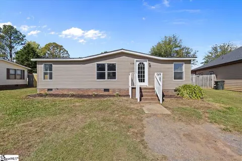 1118 Antioch Church Rd, Greenville, SC 29605