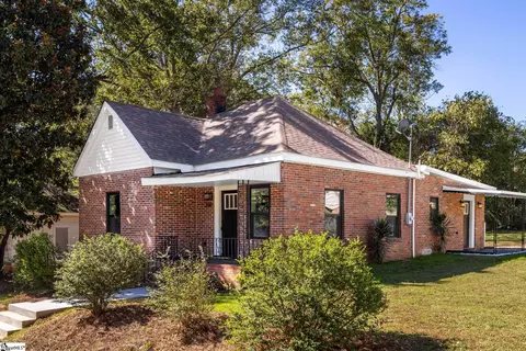 200 Reed St, Laurens, SC 29360