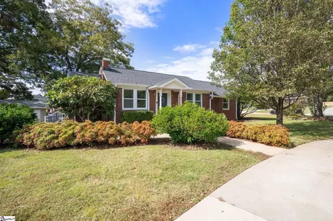 519 E Mountain Creek Rd, Taylors, SC 29687