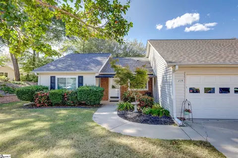 209 Creek Forest Dr, Greenville, SC 29615