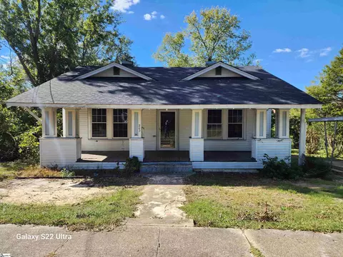 203 Maryland Ave, Honea Path, SC 29654