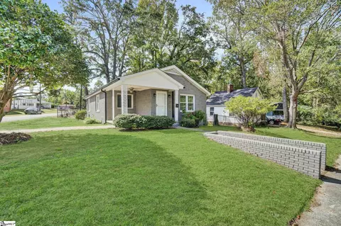 322 Davidson St, Clinton, SC 29325