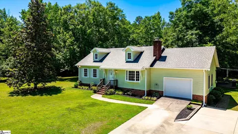 146 Woodside Rd, Simpsonville, SC 29680