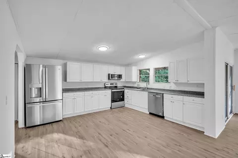 144 Windmont Rd, Pickens, SC 29671 photo 3