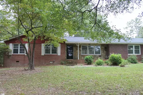 2013 Anderson Hwy, Williamston, SC 29697