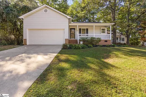 7 Danchris Ct, Taylors, SC 29687