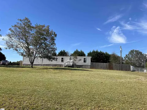 212 E Briar Ridge Rd, Williamston, SC 29697