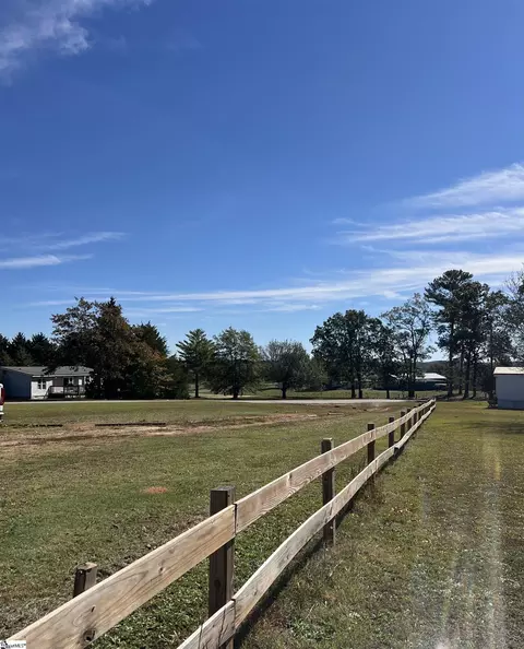212 E Briar Ridge Rd, Williamston, SC 29697 photo 14