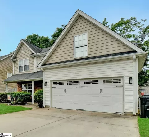 102 Falling Spring Ct, Simpsonville, SC 29681